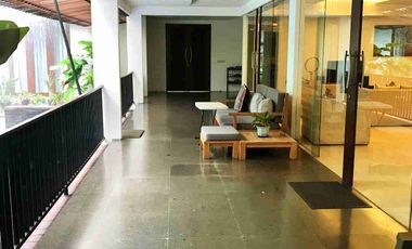 Sewa Rumah Modern 2 Lantai di Permata Hijau 4+1 BR Unfurnished