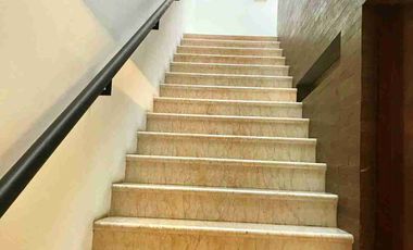 Sewa Rumah Modern 2 Lantai di Permata Hijau 4+1 BR Unfurnished