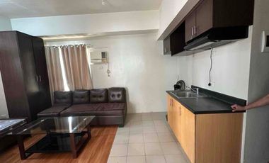 1 Bedroom with parking in One Archers Place near DLSU