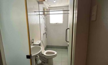 1 Bedroom with parking in One Archers Place near DLSU