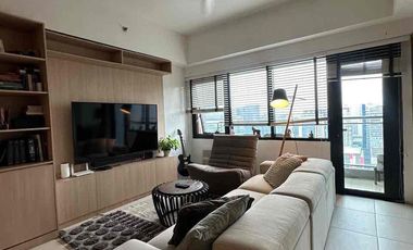 Icon Plaza - For Rent and For Sale 2 bedrooms