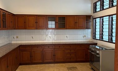 Rumah Dijual Di Permata Hijau Fasilitas Private Pool