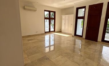 Rumah Dijual Di Permata Hijau Fasilitas Private Pool