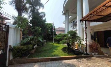 Turun Signifikan Rumah Besar di Perumahan Eksklusif Cinere – LT 740 m², LB 683 m²
