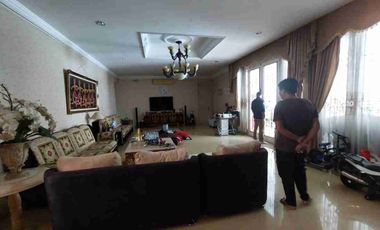 Turun Signifikan Rumah Besar di Perumahan Eksklusif Cinere – LT 740 m², LB 683 m²