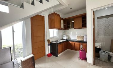 Dijual Rumah 2 Lantai Semi Furnished di Batununggal Indah Kota Bandung
