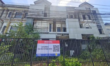 Bangunan Ruko 3 Lantai Dijual, di Bypass Sanur Denpasar Area