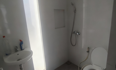 Disewakan Rumah 2 Lantai di kawasan Elite Royal Residence II Menganti