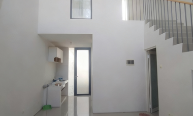 Disewakan Rumah 2 Lantai di kawasan Elite Royal Residence II Menganti