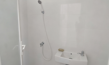 Disewakan Rumah 2 Lantai di kawasan Elite Royal Residence II Menganti