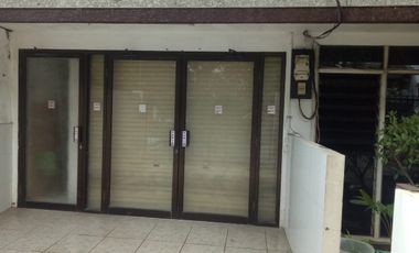 Ngagel Jaya Utara Strategis, cocok untuk usaha/kantor Lantai 2 partisi kaca, hall tengah luas