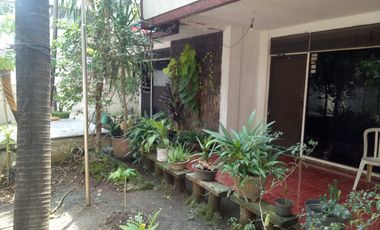 Ngagel Jaya Utara Strategis, cocok untuk usaha/kantor Lantai 2 partisi kaca, hall tengah luas