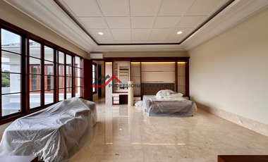 Brand New Luxury House Fully Furnished & Private Lift at Kemang Dalam, Jakarta Selatan