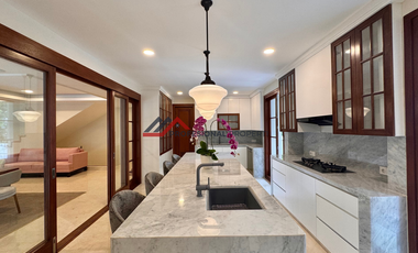 Brand New Luxury House Fully Furnished & Private Lift at Kemang Dalam, Jakarta Selatan