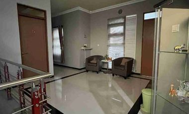 Rumah Mewah 7 Kamar Full Furnished Bagus Strategis