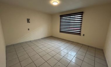 Renta a 4 min de Plaza Carrousel | Amplia casa de un nivel