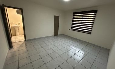 Renta a 4 min de Plaza Carrousel | Amplia casa de un nivel