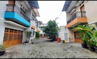 Rumah mewah dlm Townhouse Poltangan Pasar Minggu blkg Gedung Antam 115jt/thn