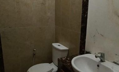 Disewakan rumah 2 lantai cocok buat tempat tinggal, kos kosan , kantor , dan usaha lain lokasi di Melawai Blok M Kebayoran Baru Jakarta Selatan