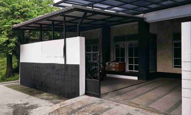 Perlu Renov‼️Dijual Rumah Nginden Intan Timur