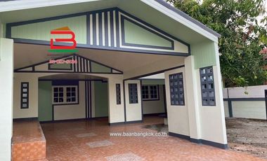 บ้านเดี่ยว 1 ชั้น บ้านปณิธาน ซอยเทศบาล 2 เนื้อที่ 50 ตรว. ถนนสระแก้ว-เขาหินซ้อน ตำบลท่าเกษม อำเภอเมืองสระแก้ว จังหวัดสระแก้ว