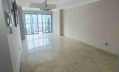 DIJUAL DAN DI SEWAKAN APARTEMENT (Unfurnhised) AMBASADOR KUNINGAN JAKARTA SELATAN
SHM
Tipe : 3 BR 
 2 KM + 1 Kamar Pembantu 
 1 Kamar Mandi+ Pembantu
Luas : 120 m2
Harga sewa Rp.120 jt/ th
HARGA Jual Rp.2.2 M