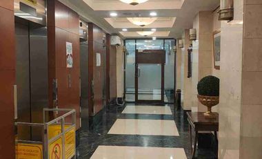 DIJUAL DAN DI SEWAKAN APARTEMENT (Unfurnhised) AMBASADOR KUNINGAN JAKARTA SELATAN
SHM
Tipe : 3 BR 
 2 KM + 1 Kamar Pembantu 
 1 Kamar Mandi+ Pembantu
Luas : 120 m2
Harga sewa Rp.120 jt/ th
HARGA Jual Rp.2.2 M