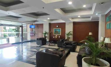 DIJUAL DAN DI SEWAKAN APARTEMENT (Unfurnhised) AMBASADOR KUNINGAN JAKARTA SELATAN
SHM
Tipe : 3 BR 
 2 KM + 1 Kamar Pembantu 
 1 Kamar Mandi+ Pembantu
Luas : 120 m2
Harga sewa Rp.120 jt/ th
HARGA Jual Rp.2.2 M