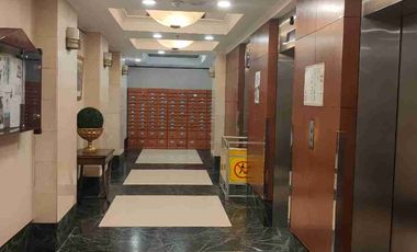 DIJUAL DAN DI SEWAKAN APARTEMENT (Unfurnhised) AMBASADOR KUNINGAN JAKARTA SELATAN
SHM
Tipe : 3 BR 
 2 KM + 1 Kamar Pembantu 
 1 Kamar Mandi+ Pembantu
Luas : 120 m2
Harga sewa Rp.120 jt/ th
HARGA Jual Rp.2.2 M