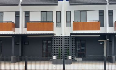 Rumah Baru 2 Lantai Siap Huni Area Bebas Banjir di Dalam Cluster Eksklusif, DP 0% Cicilan Mulai 4 Jutaan, Lokasi Strategis 5 Menit ke Pintu Tol dan Stasiun KRL LRT Bekasi Timur – FREE PPN & Bebas Biaya Biaya