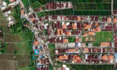 Rumah Modern di Kompleks Perumahan Antasura