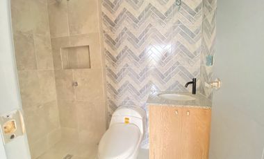 Casa en  Ciudadela Las Orquídeas certa a la escuela Nuevo continente