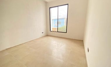 Casa en  Ciudadela Las Orquídeas certa a la escuela Nuevo continente