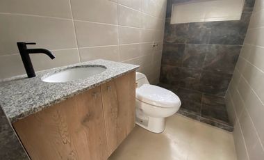 Casa en  Ciudadela Las Orquídeas certa a la escuela Nuevo continente