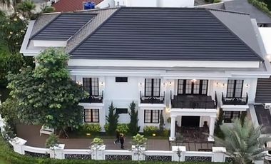Rumah Mewah Pondok Indah Taman Bukit Hijau LT 650 M2 LB 900 M2 Lokasi Premium Depan Taman Jalan Lebar Bagus