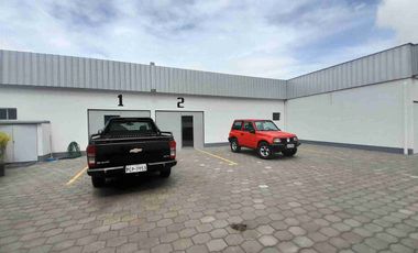 Complejo nuevo  de 5 bodegas ideal para inversión o negocio de bajo impacto como bodegaje o mediana producción sector Mitad del Mundo