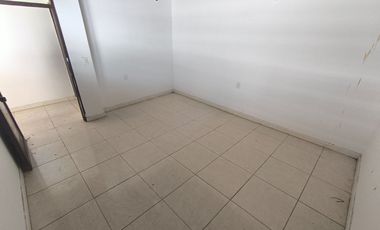 SE ARRIENDA CASA COMERCIAL EN CABECERA