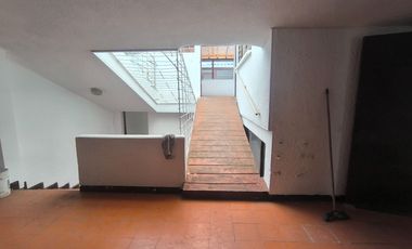 SE ARRIENDA CASA COMERCIAL EN CABECERA