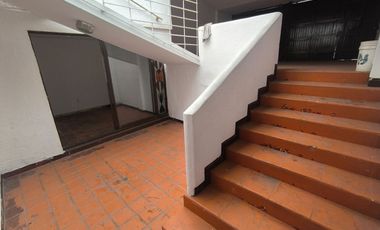 SE ARRIENDA CASA COMERCIAL EN CABECERA