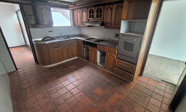 SE ARRIENDA CASA COMERCIAL EN CABECERA