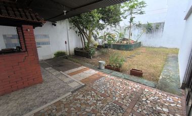 SE ARRIENDA CASA COMERCIAL EN CABECERA