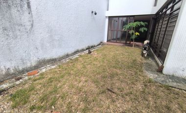 SE ARRIENDA CASA COMERCIAL EN CABECERA