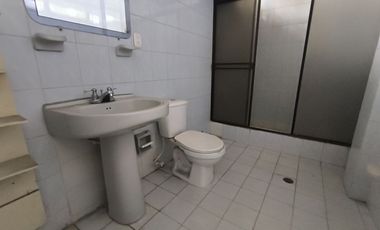 SE ARRIENDA CASA COMERCIAL EN CABECERA