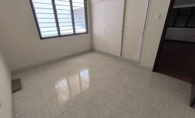 SE ARRIENDA CASA COMERCIAL EN CABECERA