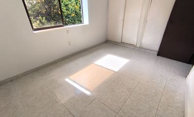 SE ARRIENDA CASA COMERCIAL EN CABECERA
