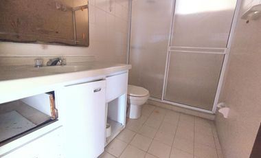 SE ARRIENDA CASA COMERCIAL EN CABECERA