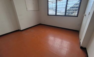 SE ARRIENDA CASA COMERCIAL EN CABECERA