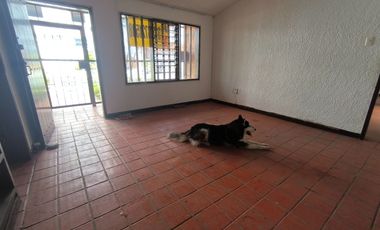 SE ARRIENDA CASA COMERCIAL EN CABECERA