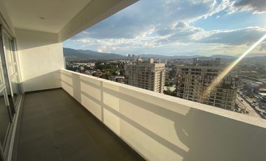Renta Departamento PH Sendero Santa Fe 3Rrec 4.5B 3Est Terraza 13m2 Vistas Iluminacion