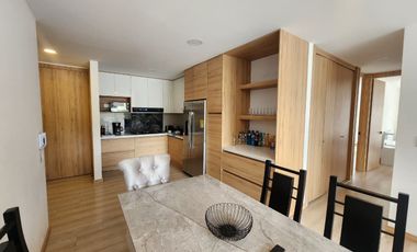 En Renta Departamento Amoblado de 3 Dormitorios  – Av. Primero de Mayo